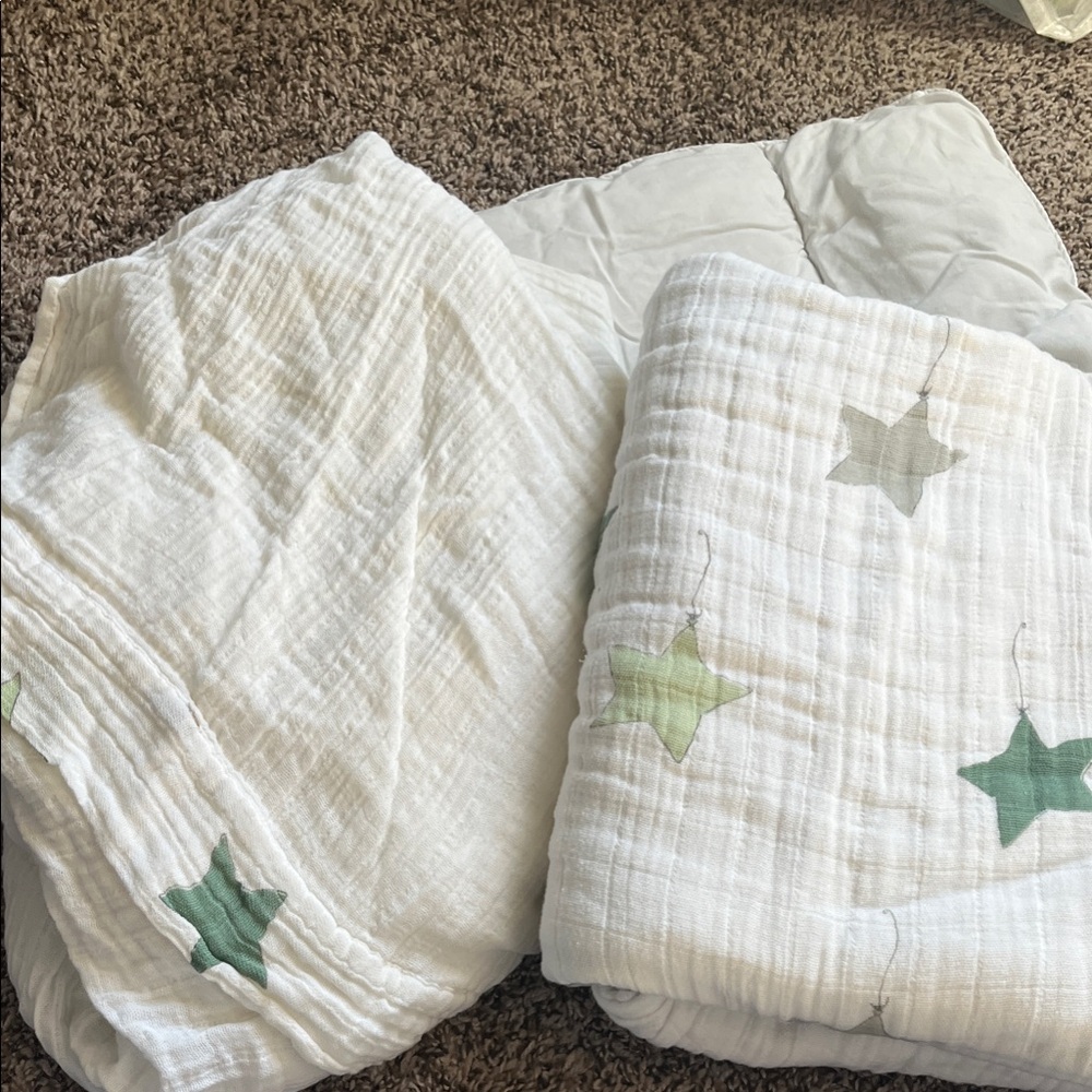 Starry White and Green Toddler Bedding Set